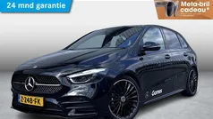Zwart Gebruikt 2024 Mercedes B180 AMG line MPV | € 39.950 (Eerlijke prijs)