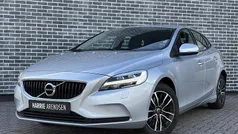 Grijs Gebruikt 2017 Volvo V40 Stationwagen | € 14.694 (Eerlijke prijs)