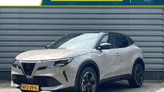 Grijs Nieuw 2025 Alfa Romeo GT Junior Edizione Speciale Hatchback | € 38.440 (Eerlijke prijs)