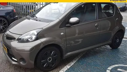Occasion Toyota Aygo 68 PK (50 kW) 2012 Hatchback
