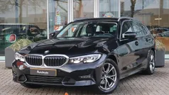 Zwart Gebruikt 2020 BMW 318 Executive Stationwagen | € 23.700 (Goede deal)
