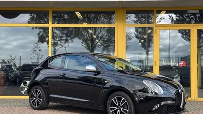 Zwart Gebruikt 2017 Alfa Romeo MiTo Hatchback | € 10.650 (Eerlijke prijs)