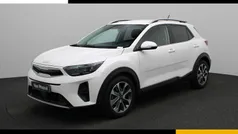 Wit Gebruikt 2024 Kia Stonic SUV | € 26.400 (Eerlijke prijs)
