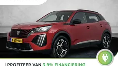 Rood, metallic lak Gebruikt 2024 Peugeot e-2008 Allure SUV | € 28.725 (Eerlijke prijs)