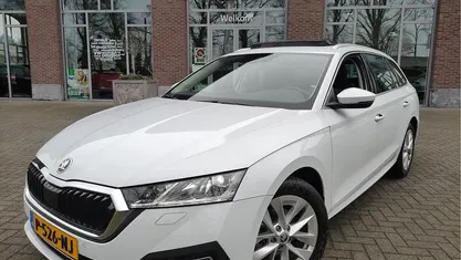 Occasion Skoda Octavia Business Line 112 PK (82 kW) 2022 Wit Stationwagen
