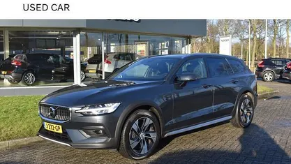 Occasion Volvo V60 CC Pro 252 PK (185 kW) 2020 Grijs Stationwagen