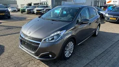 Grijs, metallic lak Gebruikt 2019 Peugeot 208 Allure Hatchback | € 12.850 (Eerlijke prijs)