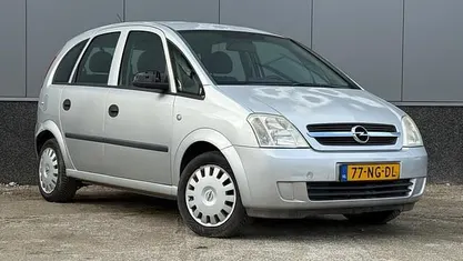 Occasion 2003 Opel Meriva Essentia MPV | € 695 (Eerlijke prijs)