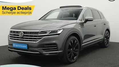 Grijs, metallic lak Gebruikt 2021 VW Touareg Elegance SUV | € 47.850 (Super prijs)