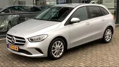 Grijs Gebruikt 2019 Mercedes B200 MPV | € 19.995 (Super prijs)