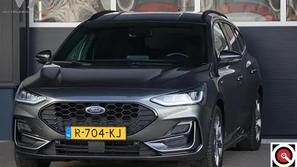 Grijs Occasion 2022 Ford Focus ST-Line Stationwagen | € 19.950 (Eerlijke prijs)