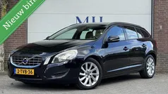 Zwart Gebruikt 2013 Volvo V60 Stationwagen | € 8.995 (Eerlijke prijs)