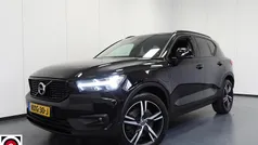 Zwart Gebruikt 2021 Volvo XC40 R-Design SUV | € 30.340 (Eerlijke prijs)