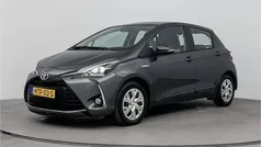 Grijs metallic Gebruikt 2020 Toyota Yaris Active Hatchback | € 16.445 (Eerlijke prijs)