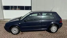 Blauw Gebruikt 2000 VW Golf IV Trendline Hatchback | € 1.950 (Eerlijke prijs)