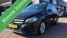 Zwart Gebruikt 2017 Mercedes B180 Business MPV | € 16.999 (Eerlijke prijs)