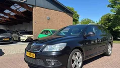 Zwart, metallic lak Gebruikt 2011 Skoda Octavia RS Stationwagen | € 8.999 (Eerlijke prijs)