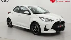 Wit Gebruikt 2021 Toyota Yaris Hybrid Hatchback | € 21.499 (Eerlijke prijs)