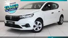 Wit Gebruikt 2021 Dacia Sandero Essentiel Hatchback | € 10.735 (Super prijs)