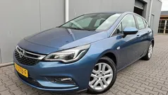 Blauw Gebruikt 2017 Opel Astra Hatchback | € 10.950 (Eerlijke prijs)