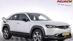 Wit Gebruikt 2024 Mazda MX30 Exclusive-Line SUV | € 18.990 (Eerlijke prijs)