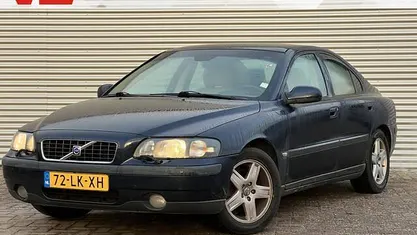 Gebruikt 2003 Volvo S60 Sedan | € 948 (Eerlijke prijs)