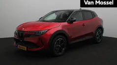 Gebruikt 2025 Alfa Romeo Junior Edizione Speciale SUV | € 36.850 (Eerlijke prijs)