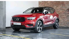Oranje, metallic lak Gebruikt 2021 Volvo XC40 R-Design SUV | € 29.950 (Eerlijke prijs)