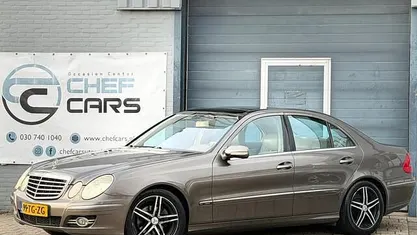Grijs (metallic) Occasion 2006 Mercedes E320 Avantgarde Sedan | € 3.795 (Super prijs)