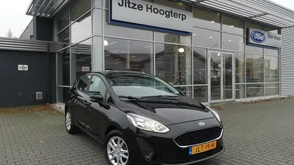 Zwart Gebruikt 2018 Ford Fiesta Trend Hatchback | € 9.895 (Eerlijke prijs)