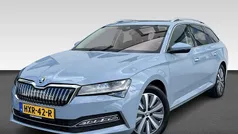 Grijs Gebruikt 2021 Skoda Superb Business Line Stationwagen | € 27.425 (Eerlijke prijs)