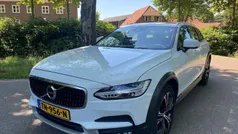 Wit, metallic lak Gebruikt 2017 Volvo V90 CC Pro Stationwagen | € 21.945 (Super prijs)