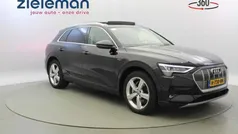 Zwart, metallic lak Gebruikt 2019 Audi e-tron SUV | € 21.345 (Super prijs)