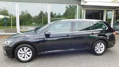 Zwart Gebruikt 2022 VW Passat Stationwagen | € 26.950 (Eerlijke prijs)