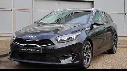Occasion Kia Ceed 2025 Zwart Hatchback