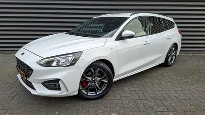 Wit Occasion 2020 Ford Focus Business Edition Stationwagen | € 15.450 (Eerlijke prijs)