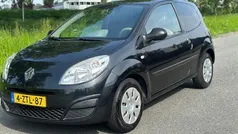 Zwart Gebruikt 2009 Renault Twingo Dynamique Hatchback | € 1.650 (Eerlijke prijs)
