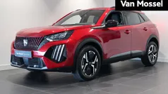 Rood Gebruikt 2024 Peugeot 2008 Allure SUV | € 24.440 (Eerlijke prijs)