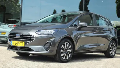 Grijs Gebruikt 2022 Ford Fiesta Titanium Hatchback | € 17.900 (Eerlijke prijs)