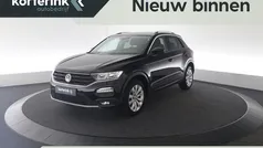 Zwart Gebruikt 2020 VW T-Roc Business SUV | € 21.950 (Eerlijke prijs)