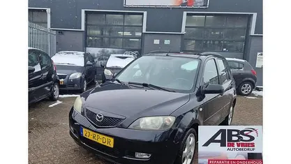 Occasion 2005 Mazda 2 Sportive MPV | € 1.699 (Goede deal)
