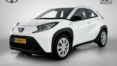 Wit Gebruikt 2024 Toyota Aygo Play Hatchback | € 16.945 (Goede deal)