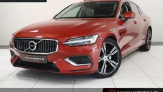 Rood, metallic lak Gebruikt 2022 Volvo S60 Inscription Sedan | € 28.950 (Eerlijke prijs)