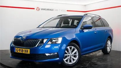 Blauw (metallic) Gebruikt 2020 Skoda Octavia Business Line Stationwagen | € 13.944 (Goede deal)