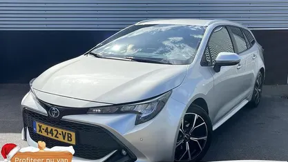 Grijs Gebruikt 2022 Toyota Corolla Limited Stationwagen | € 24.700 (Goede deal)