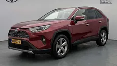 Rood Gebruikt 2022 Toyota RAV4 Hybrid Executive SUV | € 39.845 (Eerlijke prijs)