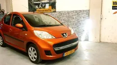 Oranje Gebruikt 2009 Peugeot 107 Hatchback | € 3.299 (Eerlijke prijs)