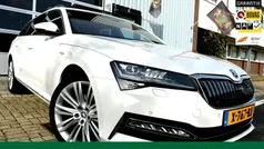 Wit Gebruikt 2020 Skoda Superb Business Line Stationwagen | € 29.950 (Eerlijke prijs)