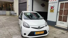 Wit Gebruikt 2014 Toyota Aygo Hatchback | € 5.350 (Eerlijke prijs)