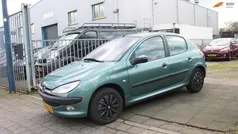 Groen Gebruikt 2001 Peugeot 206 Hatchback | € 1.450 (Eerlijke prijs)